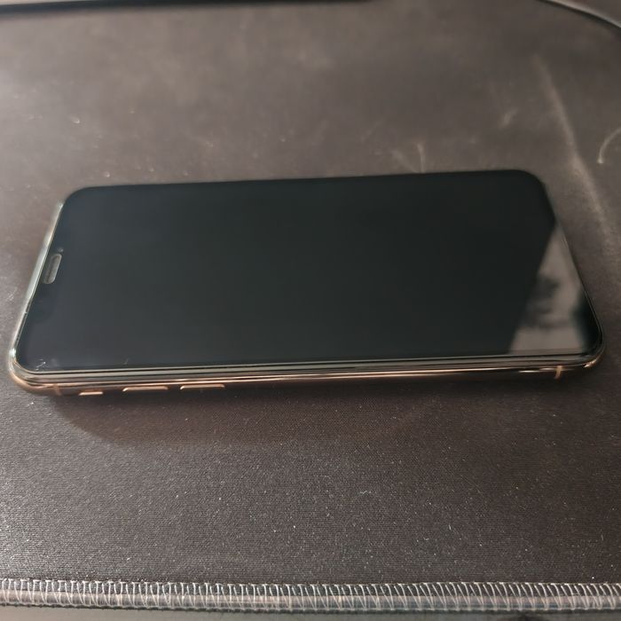 iPhone xs sotiladi