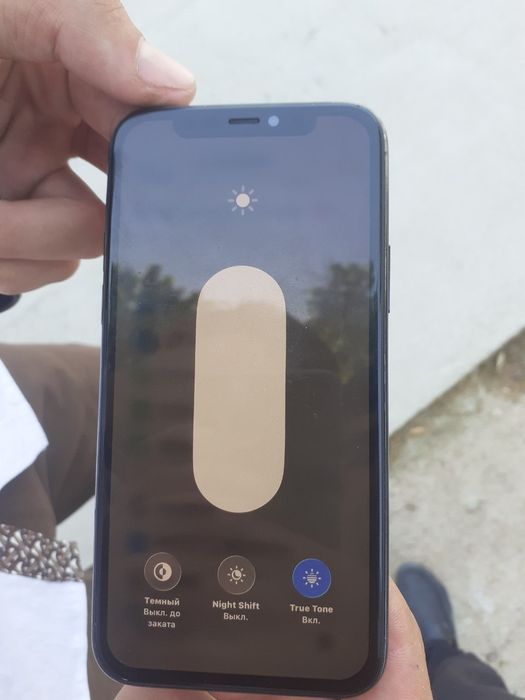 iPhone 11 pro orqa kirishga singan ekran alishgan