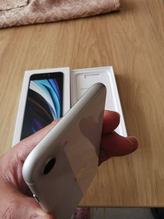 Iphone SE, 64gb, като нов