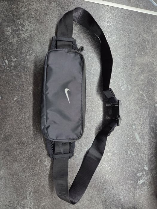 Чантичка за кръст Nike
