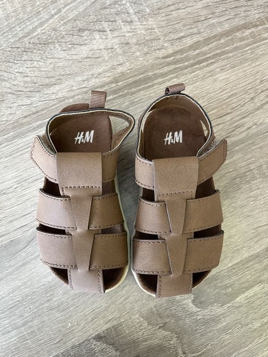 Детски обувки H&M нови размер 20/21