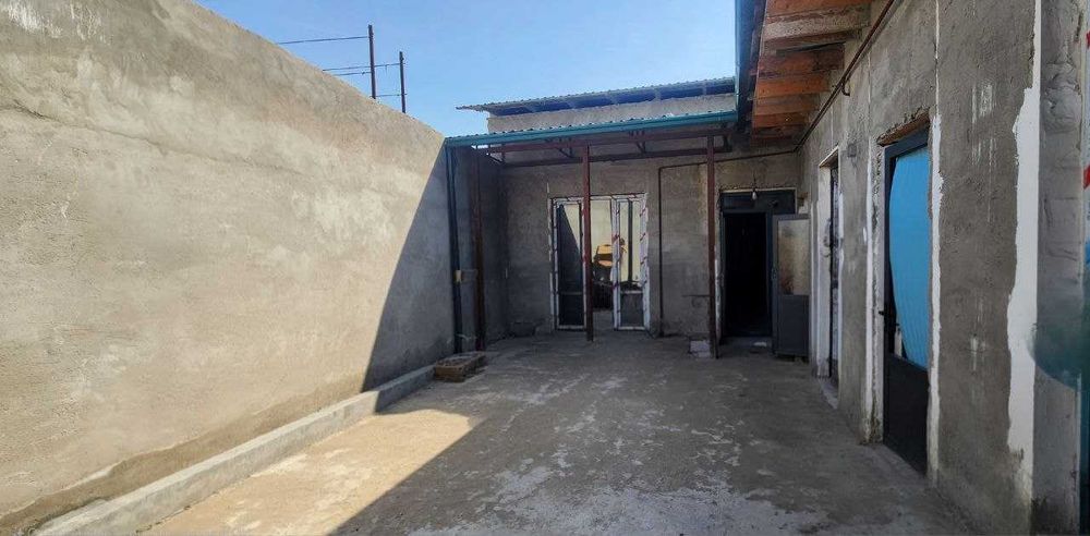 SROCHNA Yer narxida 4.5 sotix 5 xona xovli Sotiladi Katta qanida !