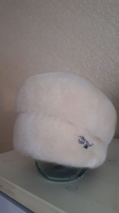 Продам женскую шапку