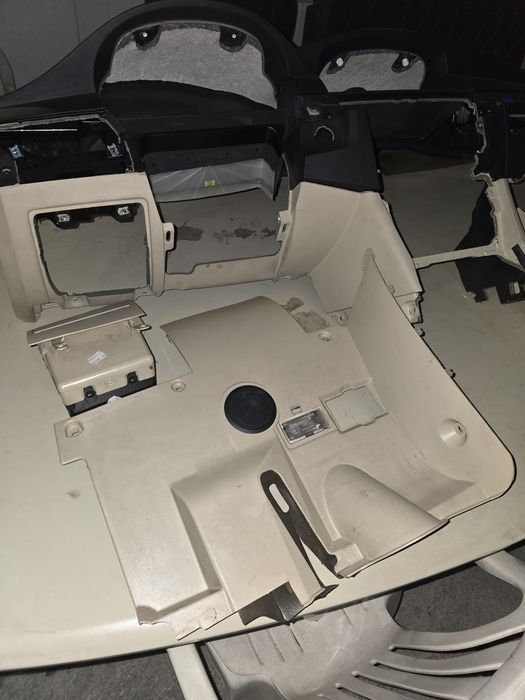 Табло е60 е61 с отвори cup holder