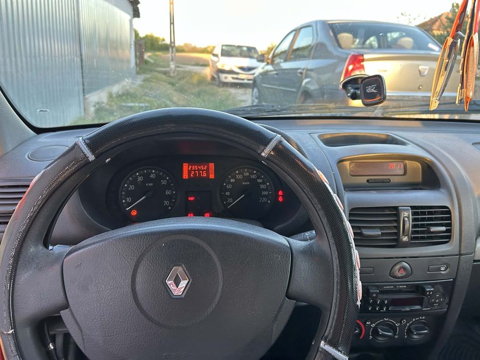 Renault clio 2010
