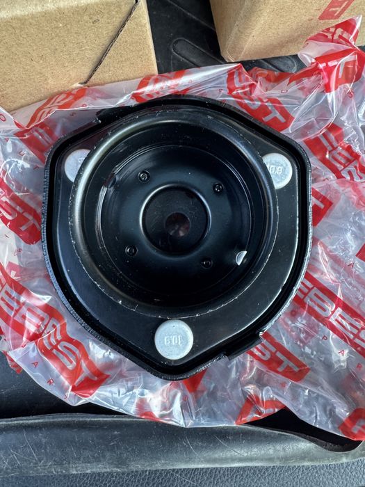 Тампон макферсон Mazda 6GH