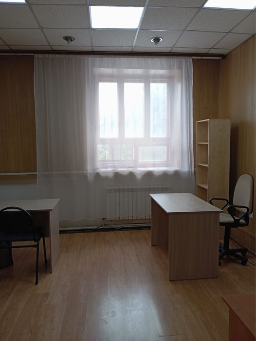 Офис   16 кв    1 этаж.
