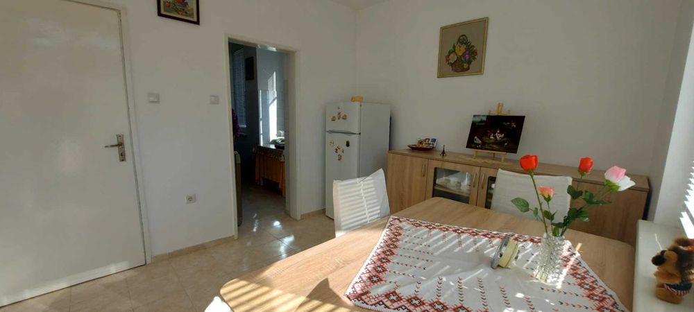 Продава се Тристаен апартамент в Хасково, Център - 100 кв.м за 1030 €/кв.м - Снимка #1