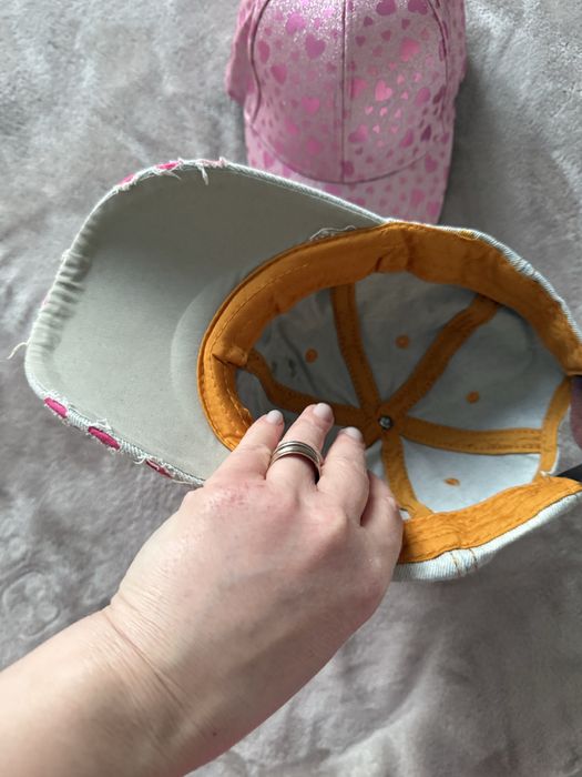 Sepci de vara,pret pentru ambele