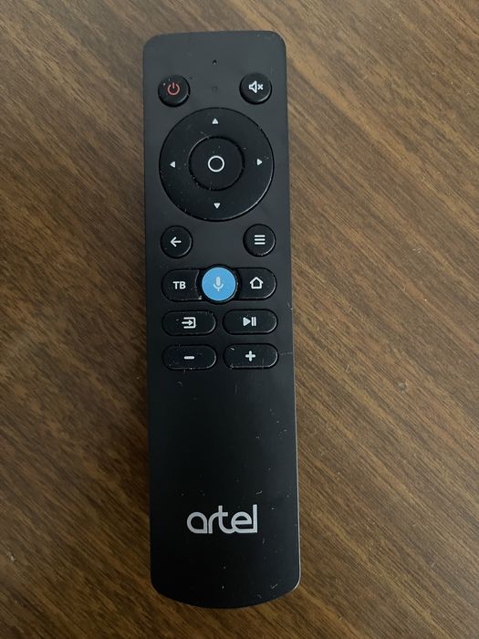 Телвизор artel 43
