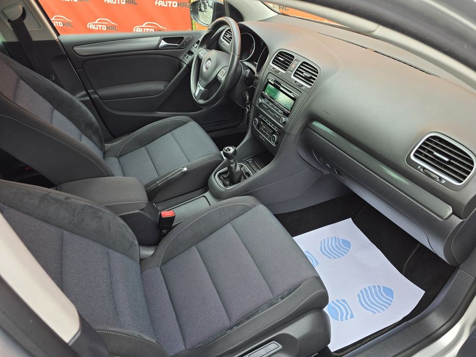 Volkswagen Golf STYLE  Benzina Finantare Rate-Credit