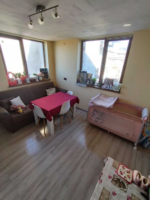 КЪЩА с.Руец! 5км. от гр.Търговище