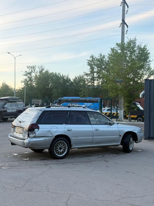 Субару легаси 1996 года
