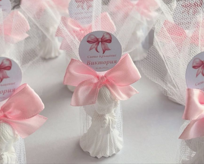 Подаръци за гости/Гипсови или соеви Ангелчета/Бурканчета с мед-свещ