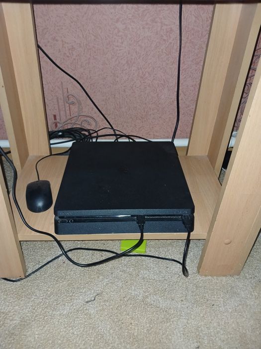 Продам плеистеишан 4