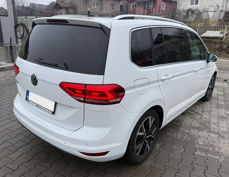 Volkswagen Touran 2.0TDI usor avariat