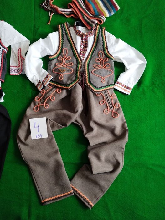 Народни носии за 7 -8 годишни момчета