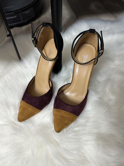 Pantofi cu toc gros din piele naturala