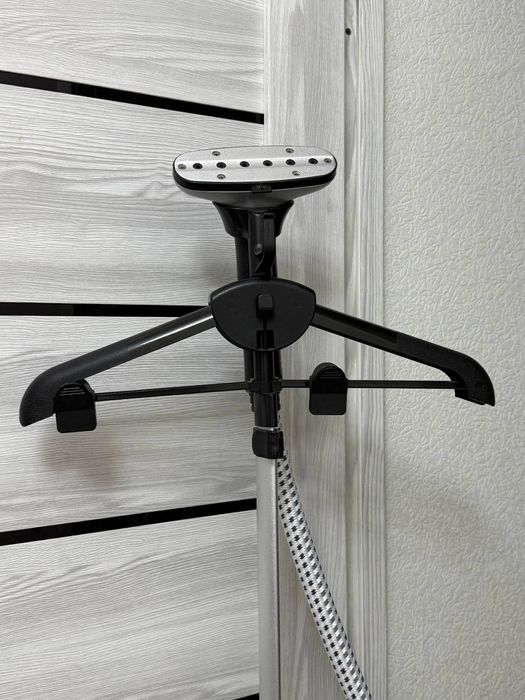 Паровой отпариватель SX3 (2200W) 
Продам вертикальный отпарив