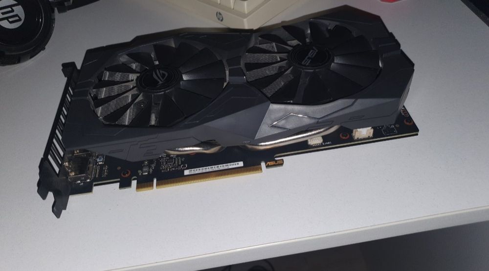GTX 1650 Asus Rog STRIX 4gb