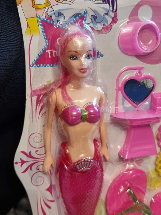 Papusa Barbie sirena cu accesorii si saboti fetite