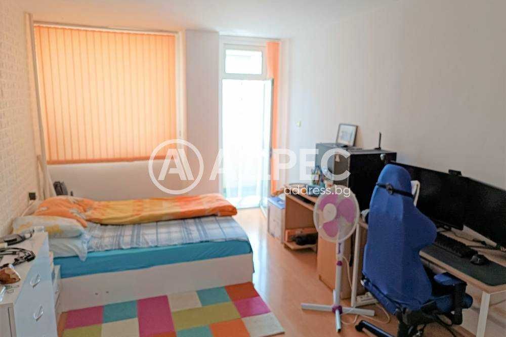 Тристаен тухлен апартамент