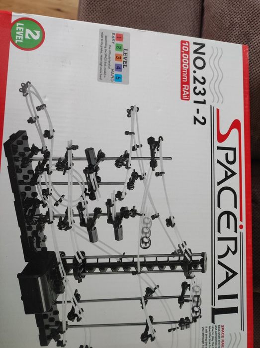 Писта с топчета игра