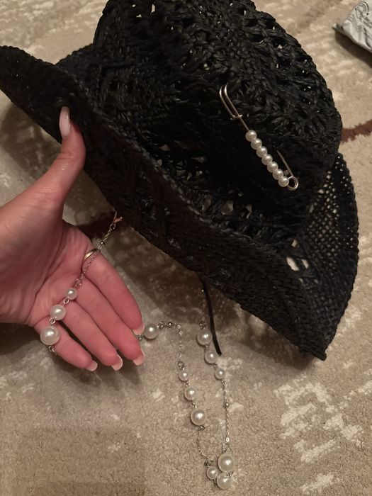 Плетена дамса шапка