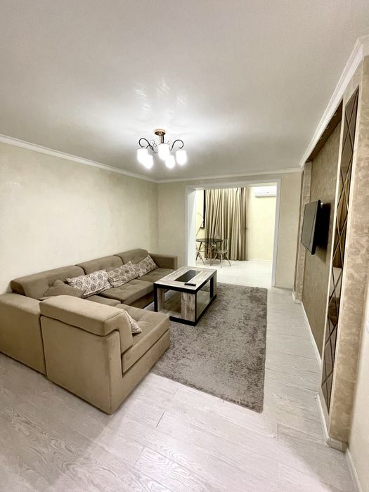 Посуточно 2х комнатная квартира метро айбек