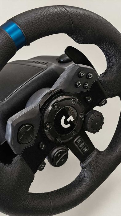 Logitech G923 + кресло-кокпит Trust GXT 1155 RALLY