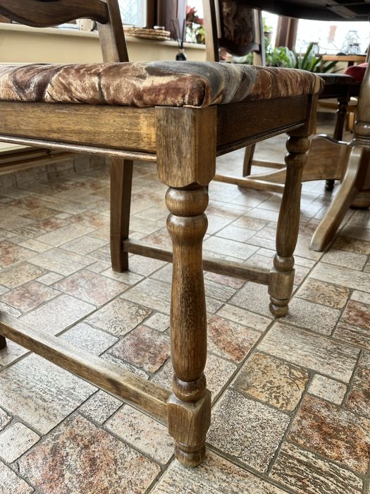 Трапезарни столове