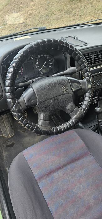 VW поло 1.4 60к.с