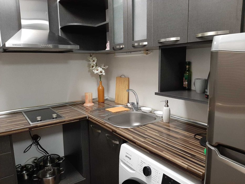 Дава се под наем Двустаен апартамент в Бургас, Сарафово - 64 кв.м за 750 € - Снимка #3