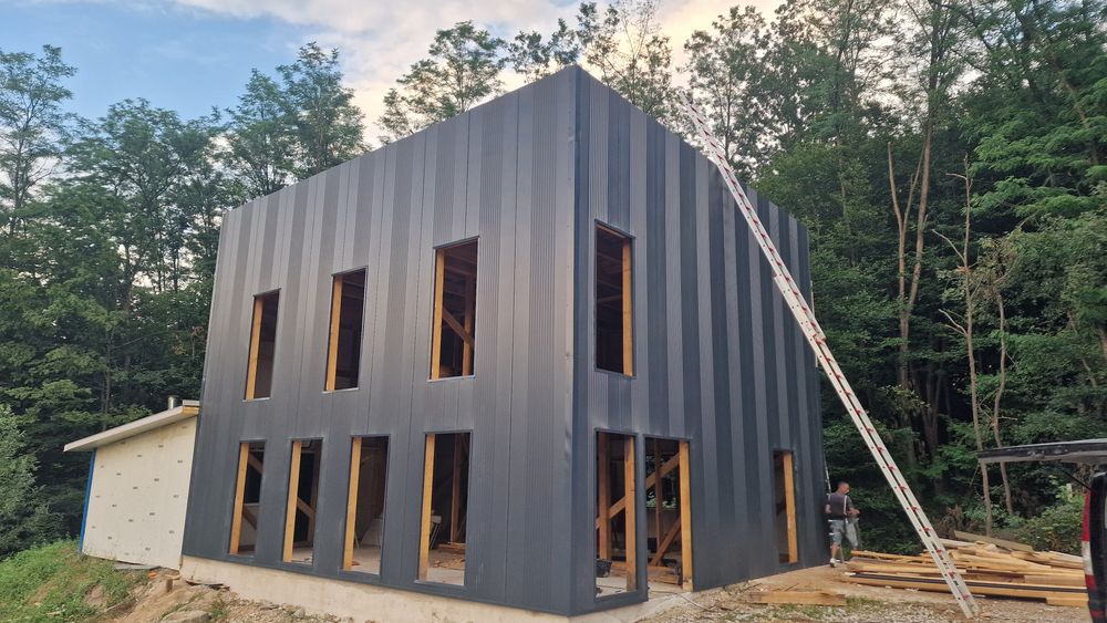 Construim case și cabane din lemn