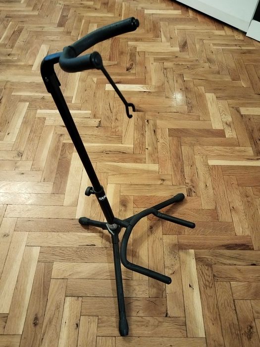 Стойка за китара за стена и за под