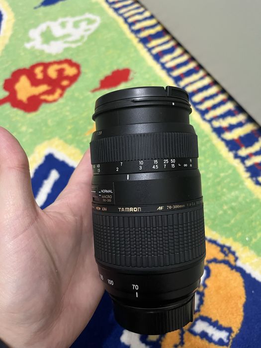 Aparat nikon d5200 cu obiectiv macro, blit si accesorii