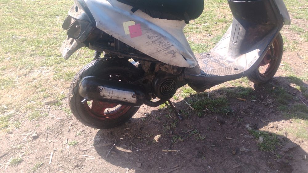 Продавам Yamaha jog 3