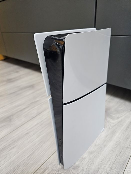 Ps5 slim 1TB  digital garantie 2ani .playstation 5 slim digital ca nou