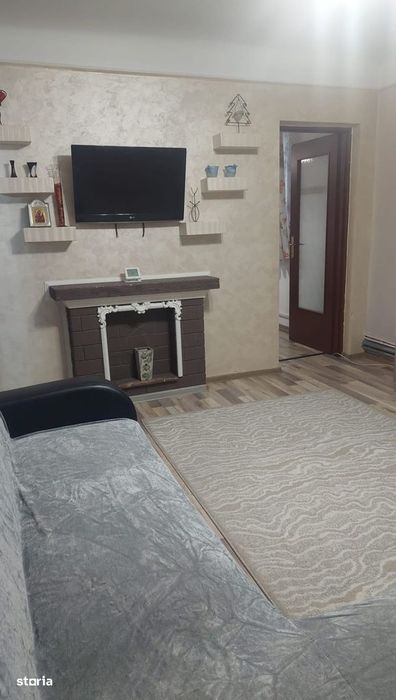 Apartament la inchiriat - zona Podu Ros — fotografia 1