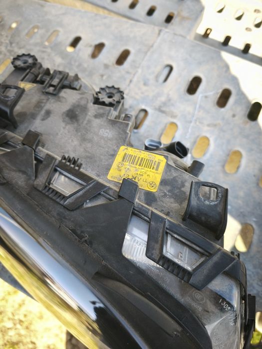 Vând faruri bixenon BMW e46