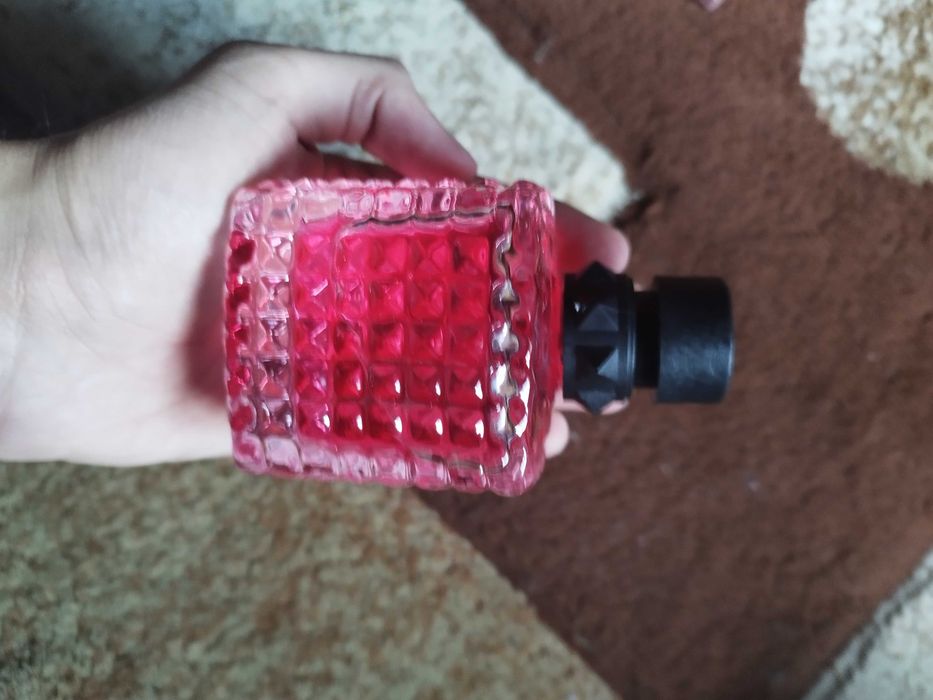 Parfumuri Valentino și Rabanne (bărbați/femei)