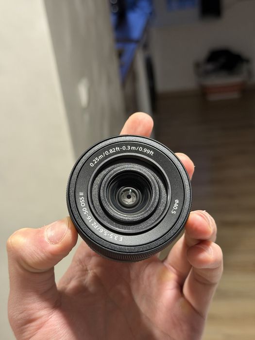 Обектив Sony SEL 16-50mm f/3.5-5.6 PZ OSS II