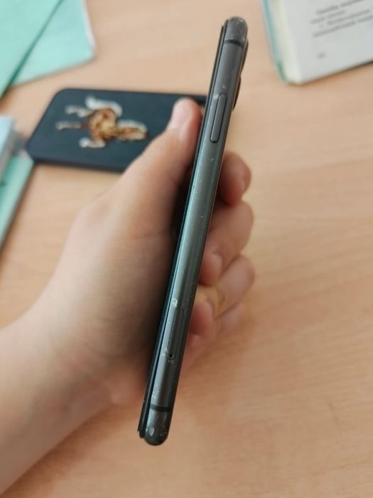 Обменяю Iphone 11 64гб на андроид