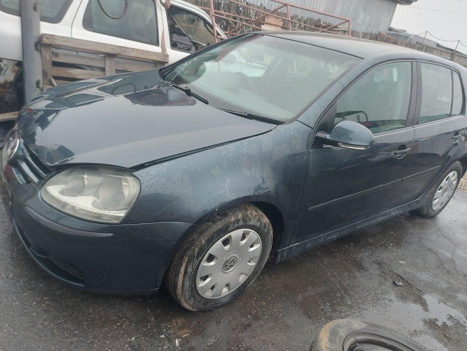 Bara spate/Spoiler/Buclier VW Golf 5