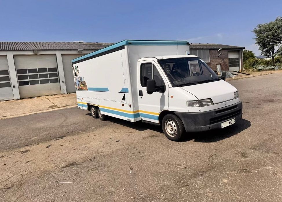 кемпер за бързо хранене