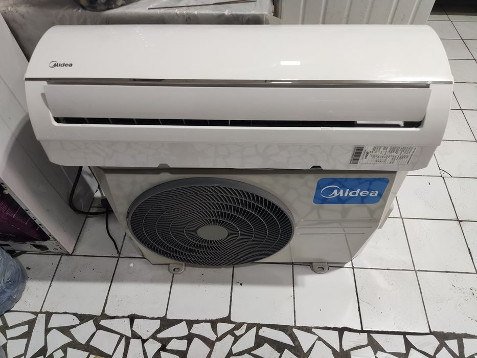 Продам кондиционер Midea 12