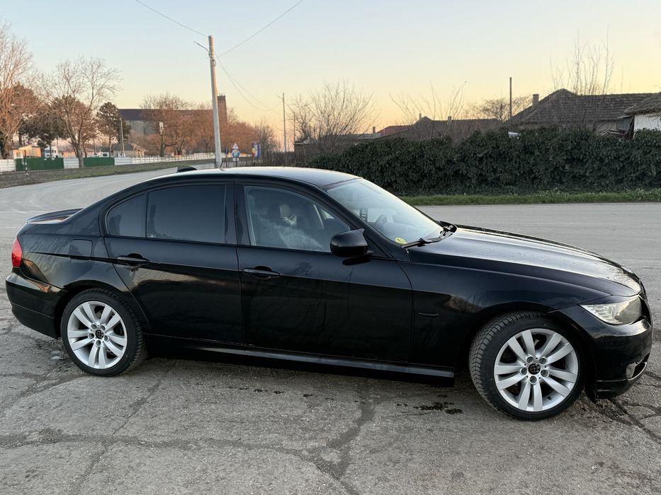 Vând BMW E90 facelift