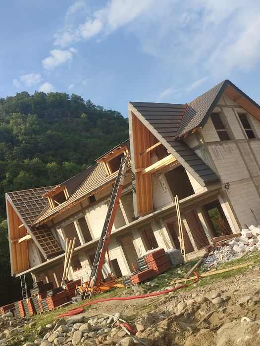 Montaj acoperisuri/ terase