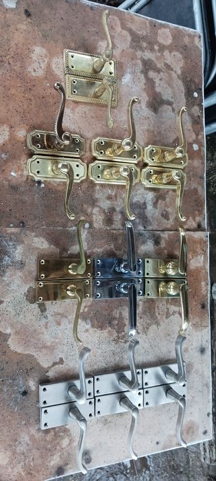 Mânere vechi sliduri feronerie ușa