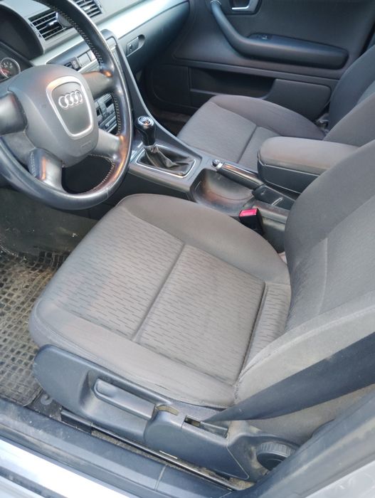 Vind Audi A4 b7,19TDI.